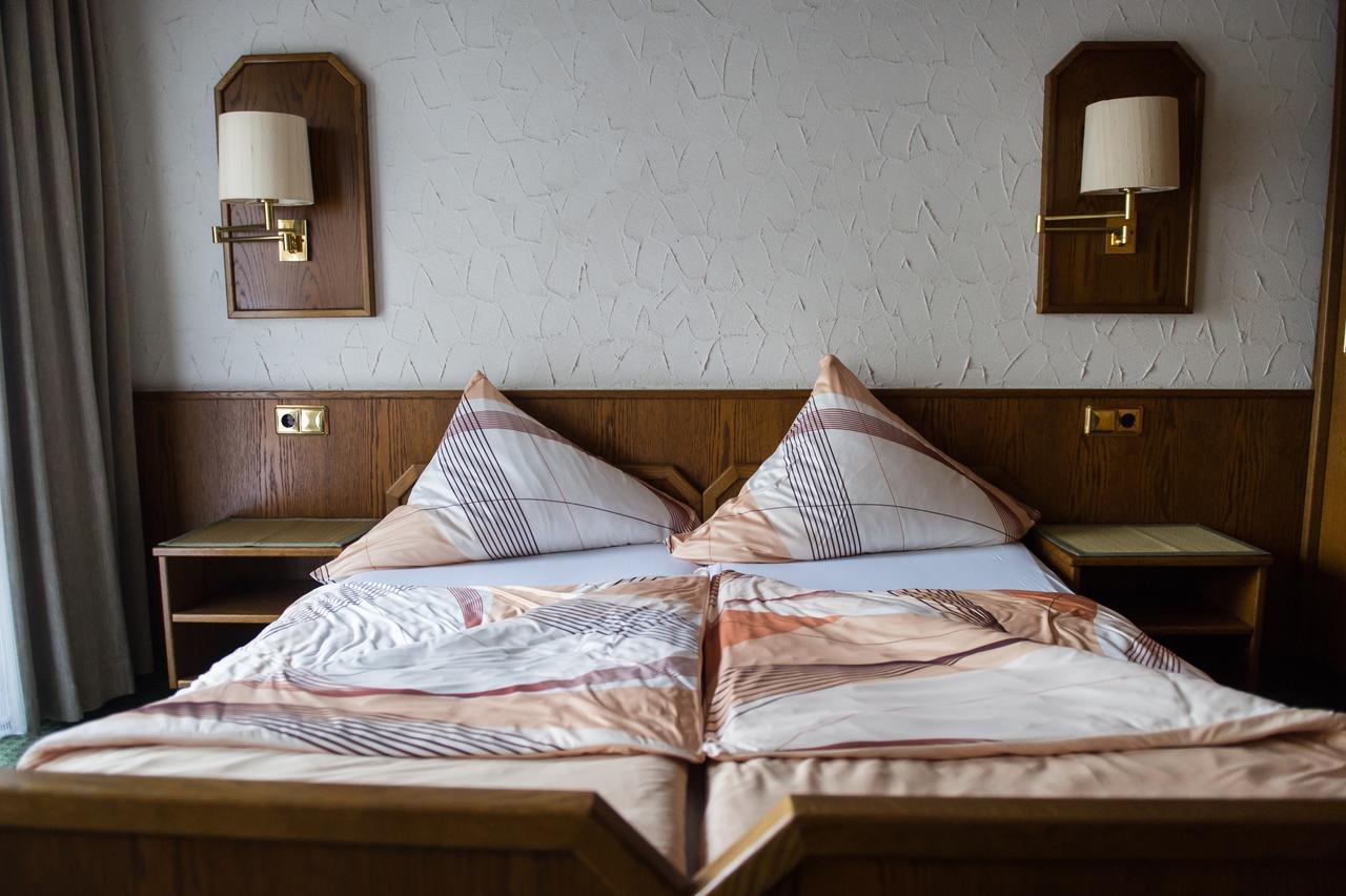 Weigands Hotel Peter Reinhardshagen Chambre photo